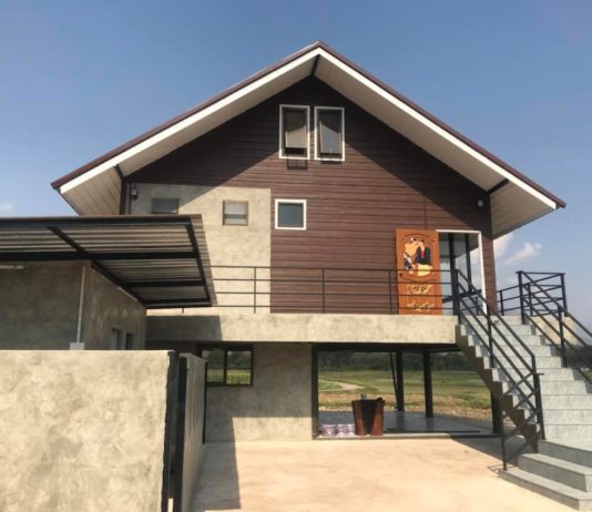 บ้านลอฟท์สวยเทห์มีเอกลักษณ์เฉพาะตัว ลักษณะชั้นเดียวยกพื้นใต้ถุนสูง ในงบไม่ถึงล้าน