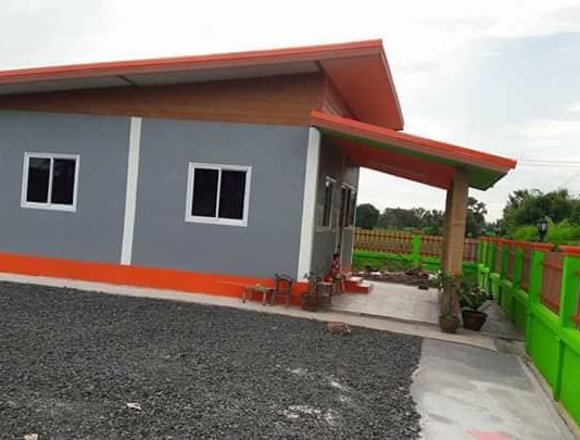 รีวิว บ้านหลังเล็กแนวโมเดิร์น 2 ห้องนอน พื้นที่ใช้สอย 55 ตรม.