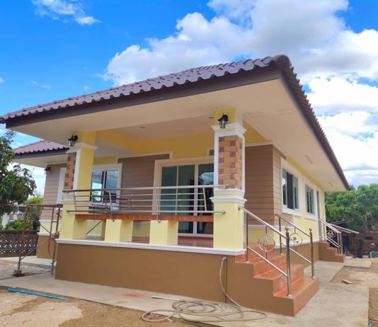 บ้านพักอาศัยชั้นเดียว ทรงปั้นหยาพื้นบ้านยกระดับ พื้นที่ใช้สอย 90 ตรม