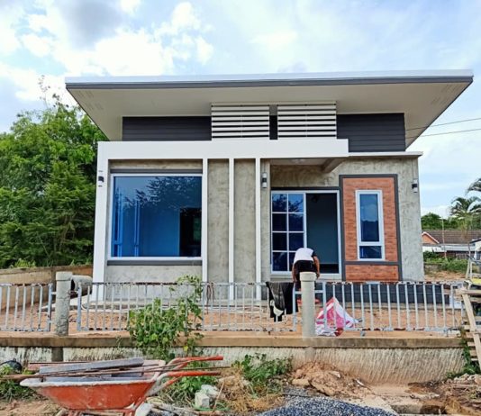 บ้านพักอาศัยสไตล์โมเดิร์น ขนาด 2 ห้องนอน งบก่อสร้าง 650,000 บาท