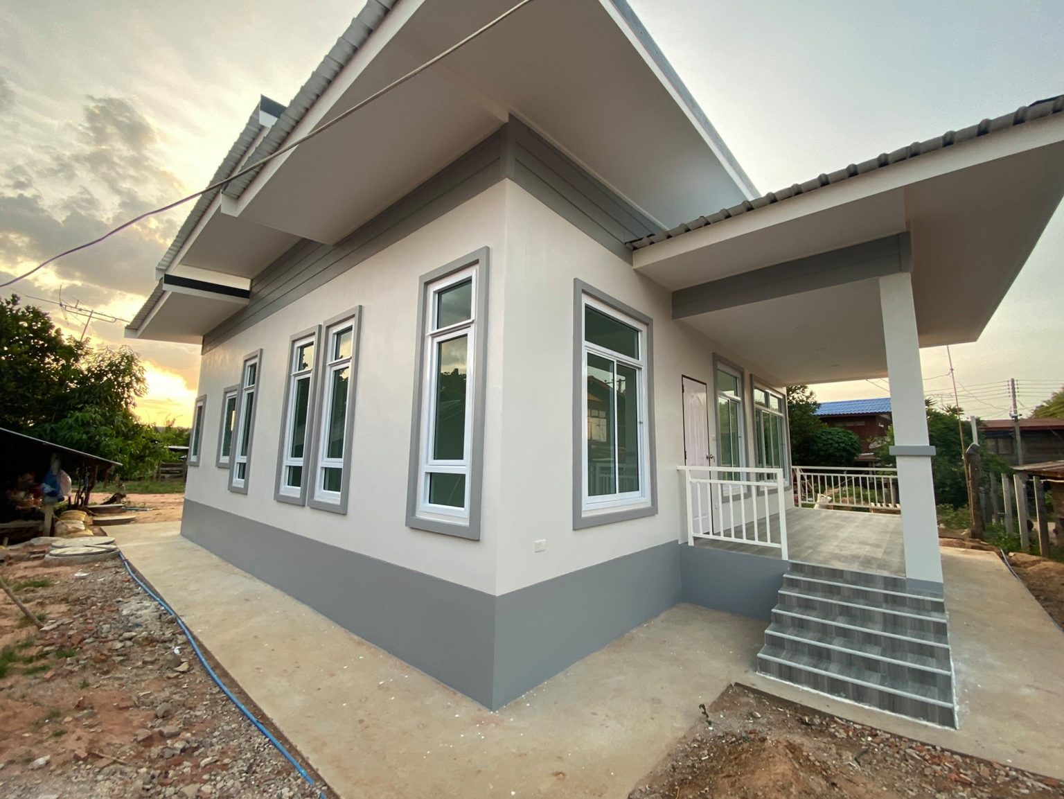 บ้านโมเดิร์นสวยทันสมัย 3 ห้องนอน 2 ห้องน้ำ พื้นที่รวม 148.5 ตารางเมตร ...