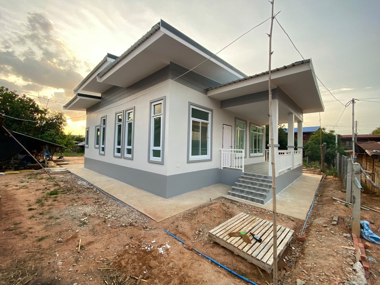 บ้านโมเดิร์นสวยทันสมัย 3 ห้องนอน 2 ห้องน้ำ พื้นที่รวม 148.5 ตารางเมตร ...